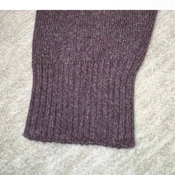 Wool Men’s XL V Crew Neck Pullover Sweater Plum Sweatshirt EUC Joseph Abboud - Picture 10 of 10